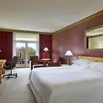 Sheraton Music Airport 4*