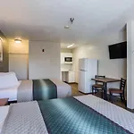 Hotel Hometowne By Red Roof - Airport/briley Pkwy 2*
