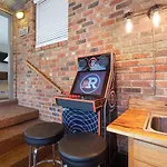 Brenda Lee History 4br Retreat Pool Hot Tub Nashville