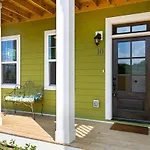 The Bird House On Turtle Bay