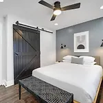 Apartment Abode - Germantown
