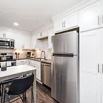 Abode - Germantown Apartment *