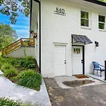 East Nashville Nook Best Of Both Worlds