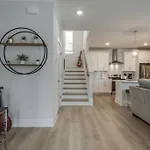 Classy, Cozy, Close To Downtown