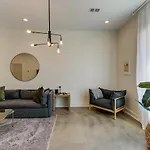 Chic And Modern Townhome 7 Mi To Downtown Nashville