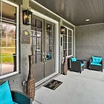 Beautiful Nashville Home Near Downtown W/ Hot Tub!