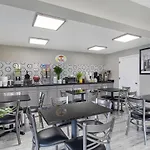 Super 8 By Wyndham Nashville West