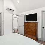 Apartment Vacation Near Bridgestone Arena!