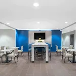 Hotel Microtel & By Wyndham 2*