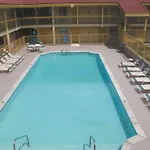 La Quinta By Wyndham South Hotel