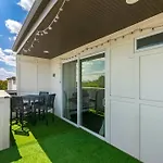 Rooftop, Large Backyard, Fire Pit, Near Downtown