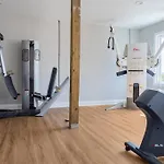 Inviting 1 Bedroom 10 Mins To Nash Hotel *