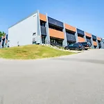 Modern Nashville Studio ~ 5 Mi To Downtown!