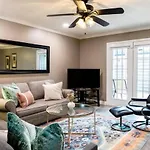Downtown Nashville Condo, Walk To Broadway With Free Parking