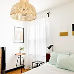 Holiday home Mid-century Modern Near Downtown With Free Parking *