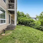 Condo With Pool And Free Parking Walk Downtown & Germantown