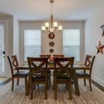 New Townhome 5 Mins To Broadway Sleeps 8