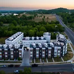 Rooftop Skyline Views Dt Nash Sleeps 12