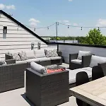 6 Bed With En Baths, Host Up To 20, Rooftops, Parking, Gourmet Kitchens, Cozy Living Spaces, Skyline Views & Fire Table, Near Downtown, Distilleries & Marathon Village, High-speed Wi-fi, 24hr Hospitality * Nashville
