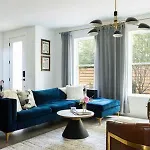 Holiday home 6 Bed With En Baths, Host Up To 20, Rooftops, Parking, Gourmet Kitchens, Cozy Living Spaces, Skyline Views & Fire Table, Near Downtown, Distilleries & Marathon Village, High-speed Wi-fi, 24hr Hospitality *