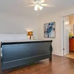 Modern 3 King Belmont Retreat With 2 Living Walk To Belmont & Vanderbilt Near Music Row The Gulch & 12th South 2 Miles To Broadway Large Dining Table Smart Tvs Parking 24 Hr Hospitality Holiday home