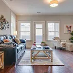 Holiday home Modern 3 King Belmont Retreat With 2 Living Walk To Belmont & Vanderbilt Near Music Row The Gulch & 12th South 2 Miles To Broadway Large Dining Table Smart Tvs Parking 24 Hr Hospitality *