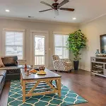 Modern 3 King Belmont Retreat With 2 Living Walk To Belmont & Vanderbilt Near Music Row The Gulch & 12th South 2 Miles To Broadway Large Dining Table Smart Tvs Parking 24 Hr Hospitality *