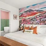 Hyve Apartment *