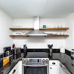 Apartment Bright & Cozy 2br Family Sleeps 6 With Private Balcony And Optional Parking Near Centennial Park & Broadway Nashville