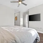 Apartment The Iconic