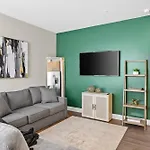 The Rodeo Drive Penthouse The Gulch Apartment *