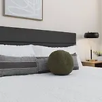Platinum On Music Row Renovated And Near Downtown Apartment