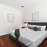Platinum On Music Row Renovated And Near Downtown Apartment