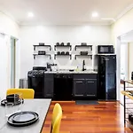 Platinum On Music Row Renovated And Near Downtown Apartment
