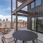 Hyve Apartment *