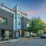 Dolly\'S Big House - 18 Beds Skydeck Views