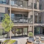 Dancing In The Moonlight In Downtown Nashville By Injoy Nashville