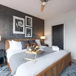 Paramount - Odyssey - Heart Of Midtown