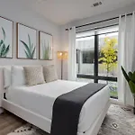 Savanna - Heart Of Midtown - Odyssey At The Park * Nashville