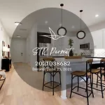 Chic Vandy Condo With Garage - 3 Miles To Broadway