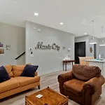 Dolly Partyon - Downtown Views - Rooftop - Groups