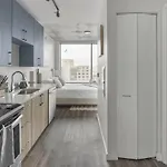 Landing Modern With Amazing Amenities Apartment *