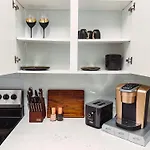 Dolly\'S Glam Getaway - Glittering Gem Near Broadway