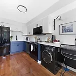 Harmonic Close To Vanderbilt And 12 South Apartment