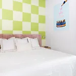 New Studio Sleeps 4 - 7 Mins To Dt