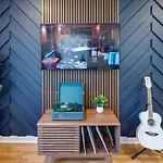 Taylor Swift Eras Inspired Home-10 Min To Broadway