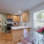 Taylor Swift Eras Inspired Home-10 Min To Broadway Holiday home *