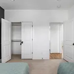 Walk To Belmont, 12 South With Private Patio And Garage * Nashville