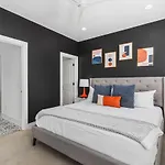Walk To Belmont, 12 South With Private Patio And Garage Nashville