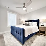 Mayas Luxury Oasis 2 Miles To Broadway